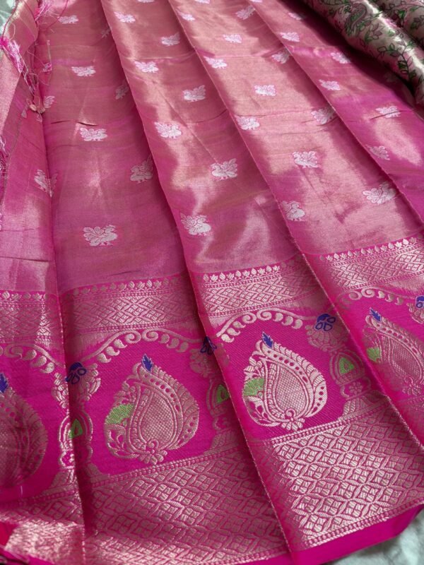 Image 2024-07-18 at 18.10.27 (9) Pink Gayatri Silk with Peacock & Flower Saree, Woven with Zari and blouse