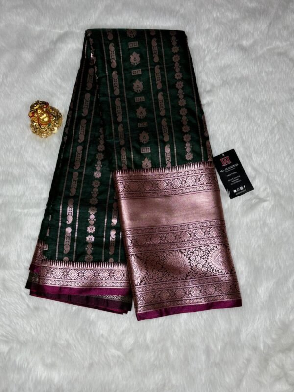 Image 2024-07-26 at 22.00.13 Kanjivaram Green Silk Saree with Zari Design