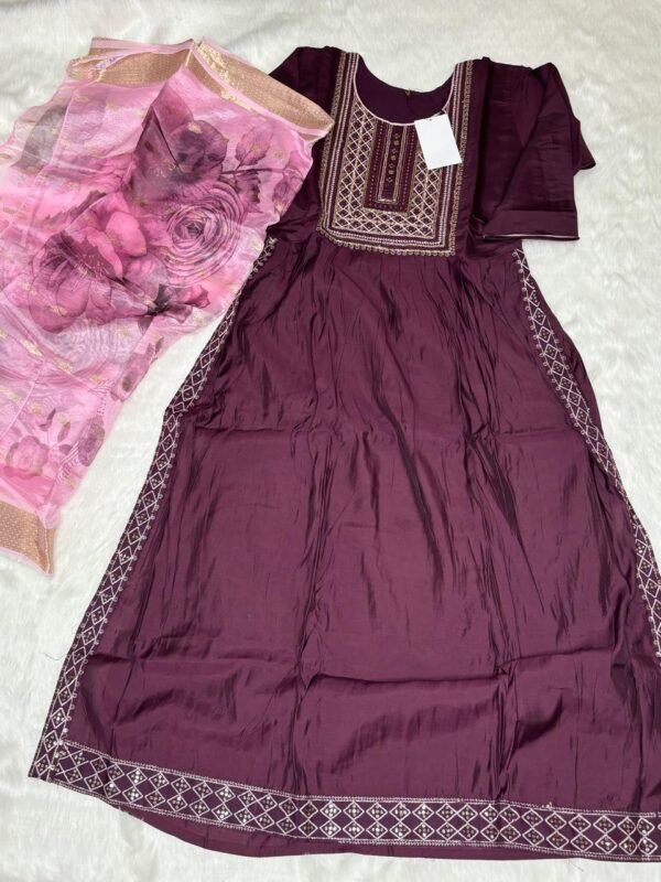 Image 2024-07-31 at 18.50.30 Rayon Kurti with Beads and Sequin Thread Work and Organza Dupatta top view