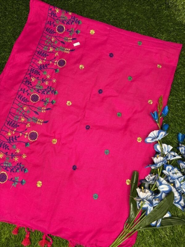 Khadi Saree – Embroidered Elegance pink saree full view