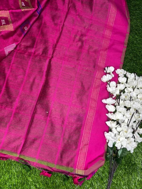 Khadi Silk Cotton green Saree – All Over Checks & Buttas with Woven Border blouse