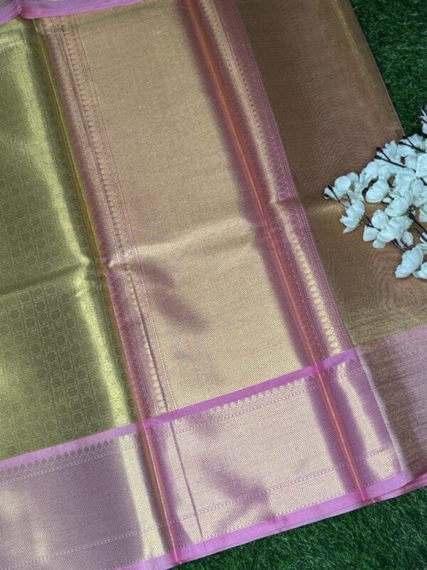 Image 2025-03-22 at 21.18.53 (11) Rani Mukerji Mam -Inspired Banaras Tissue Saree with with Contrast Pink Zari Border, showing pallu