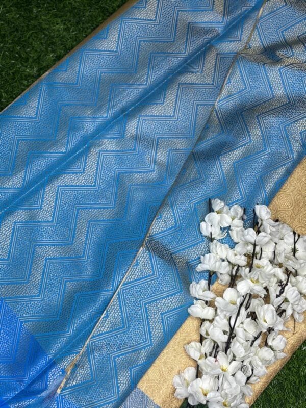Nita Ambani Mam-Inspired Banaras Saree with Contrast Blue Zari Border, showing blouse