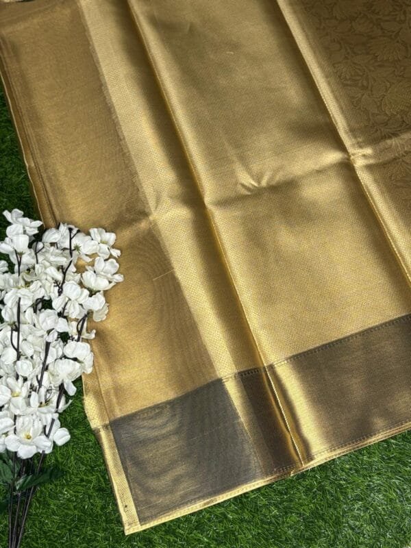 Image 2025-03-22 at 21.18.53 (23) Nita Ambani Mam -Inspired Banarasi Tissue gold Saree showing pallu