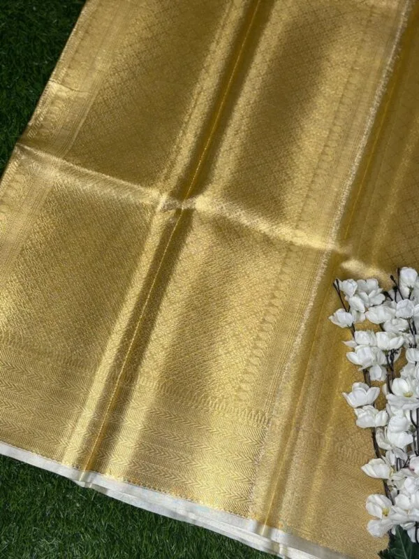 Keerthy Suresh Mam-Inspired Banaras Tissue Gold Saree with Zari Border, showing pallu