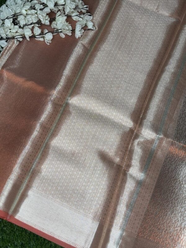 Banaras Tissue Saree with Zari Border – Timeless Elegance,showing pallu