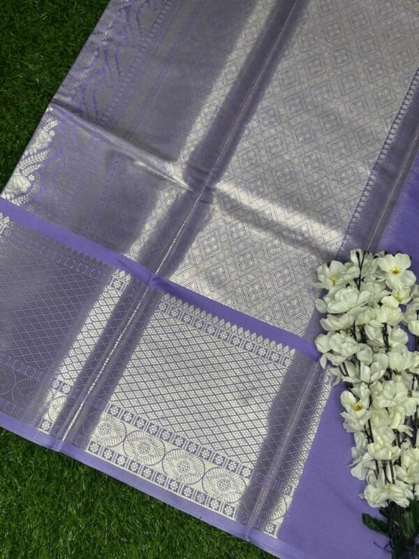 Image 2025-03-22 at 21.18.53 (8) Suma Kanakala-Inspired Banarasi Saree – Luxurious Zari Border, showing pallu