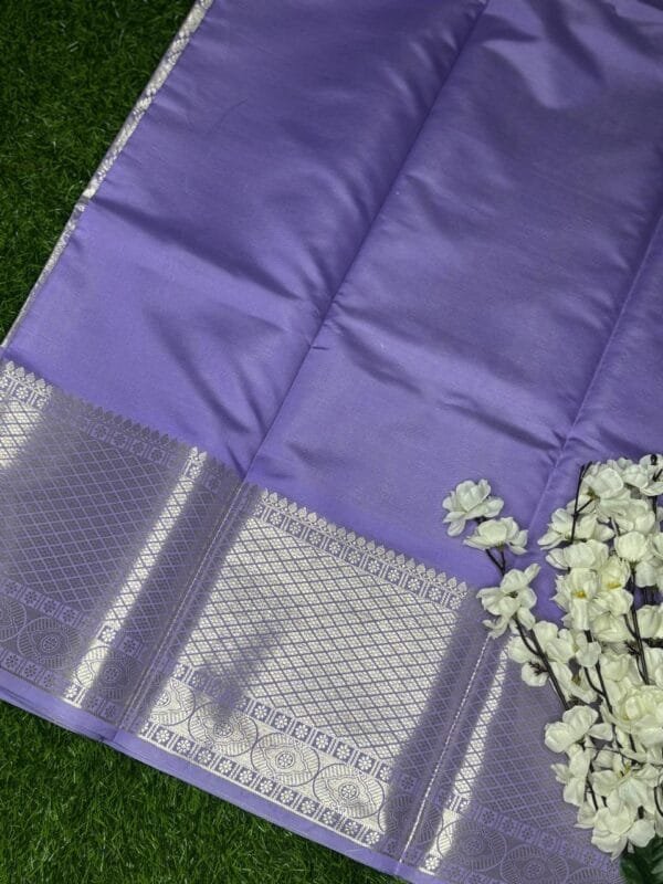 Suma Kanakala-Inspired Banarasi Saree – Luxurious Zari Border, showing blouse