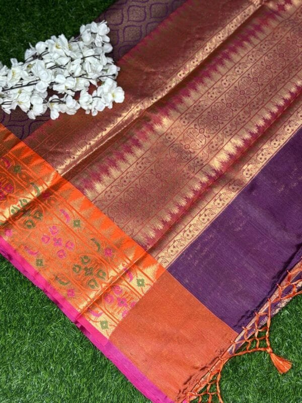 Katan Saree with Rich Contrast Border ,showing pallu